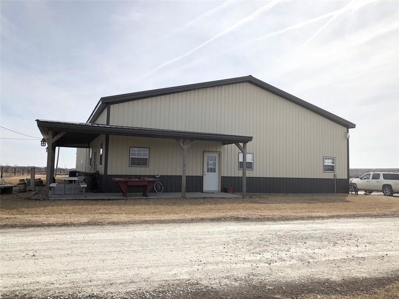 3270 White Pole Rd, Stuart, IA for sale - Other - Image 1 of 1