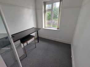 454 Gower Rd, Swansea to rent Interior Photo- Image 2 of 6