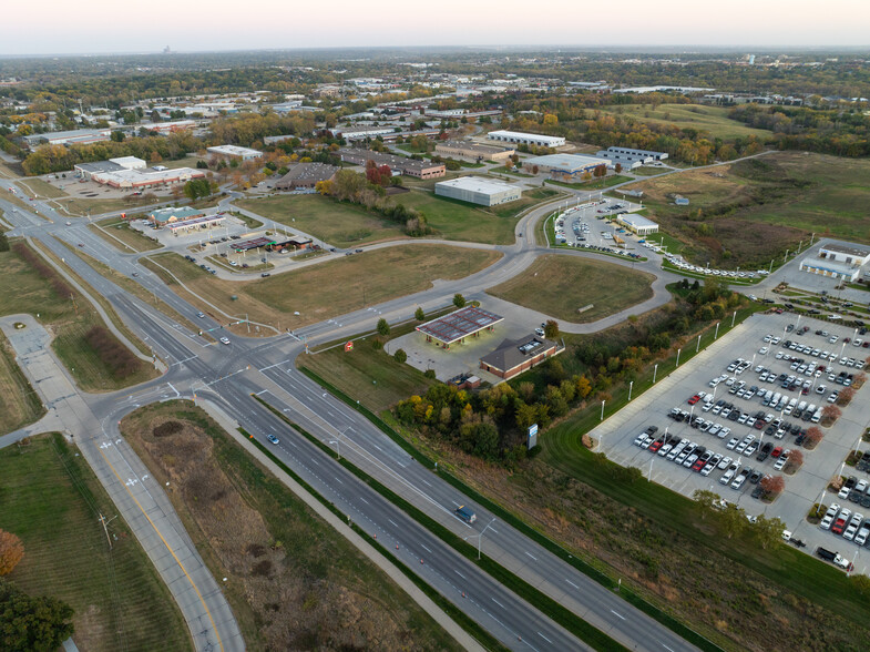 111th St, Urbandale, IA for sale - Building Photo - Image 3 of 13