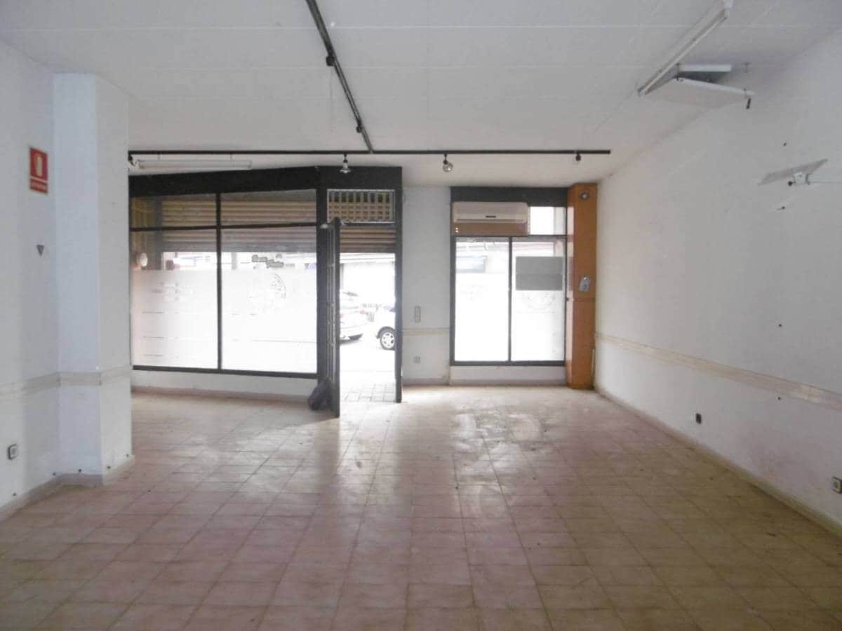 Manlleu, BAR 08560 - Unit - - - Interior Photo - Image 1 of 4