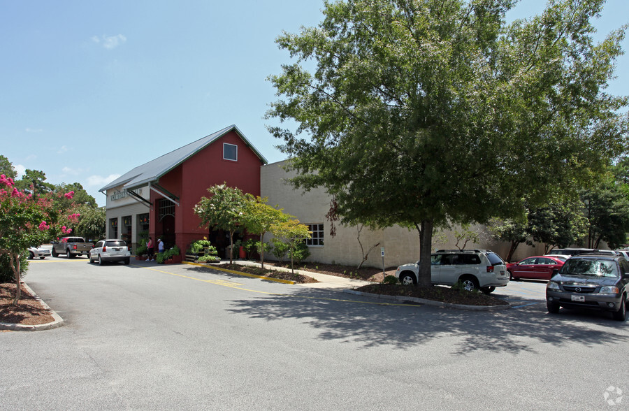 845-927 Houston Northcutt Blvd, Mt Pleasant, SC for rent - Building Photo - Image 1 of 11