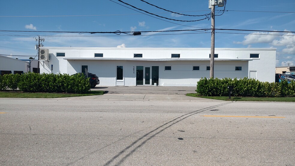 1411 SE 10th St, Cape Coral, FL for sale - Building Photo - Image 1 of 18