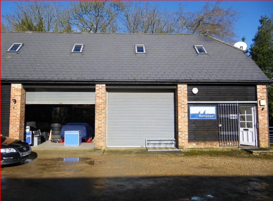 Holt Lodge Farm, Kintbury for sale Primary Photo- Image 1 of 1