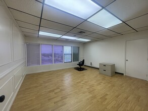 18039 Crenshaw Blvd, Torrance, CA for rent Building Photo- Image 2 of 2