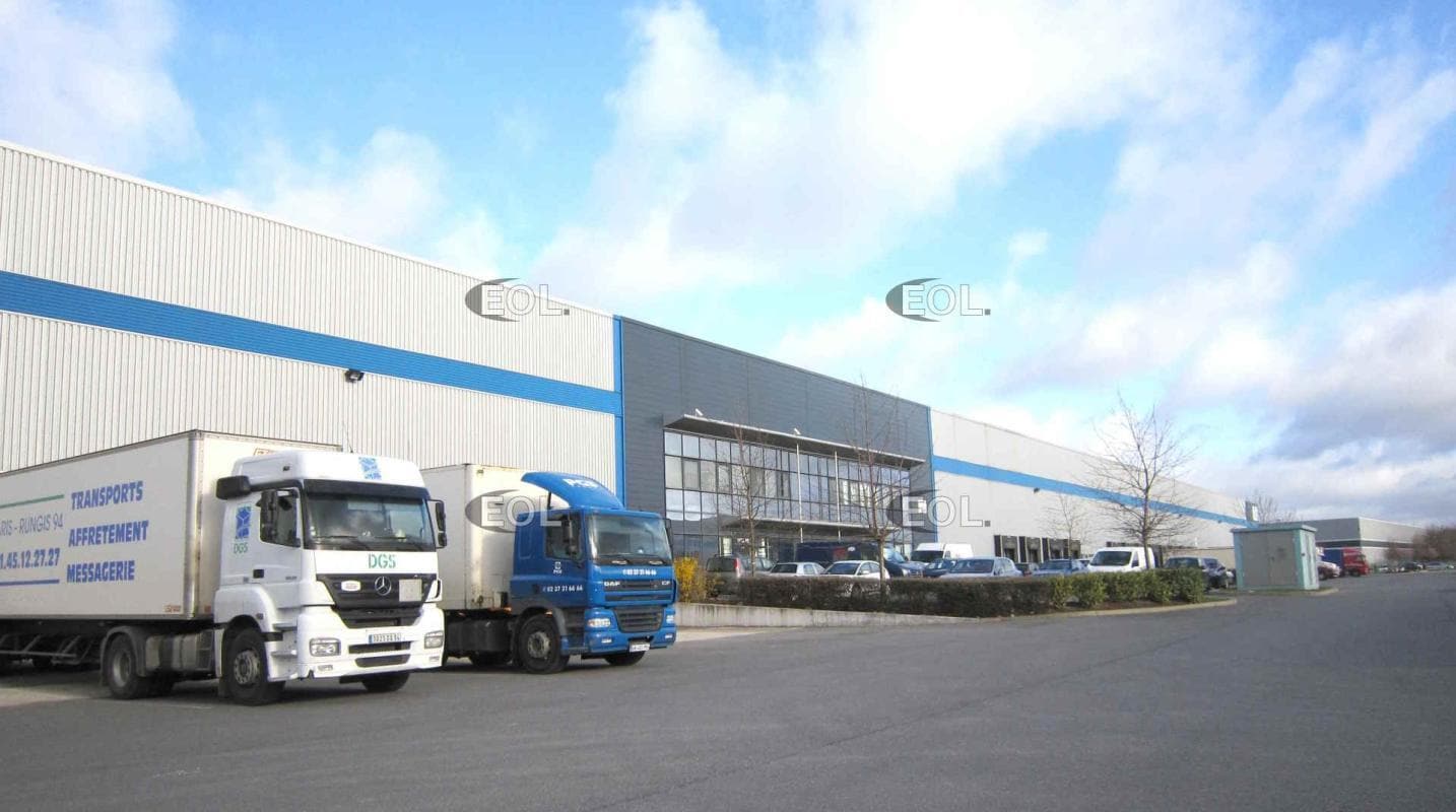 Industrial in Brétigny-sur-Orge to rent Building Photo- Image 1 of 3