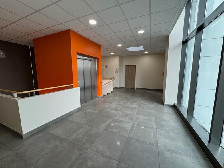Office in Muret for sale - Building Photo - Image 2 of 5