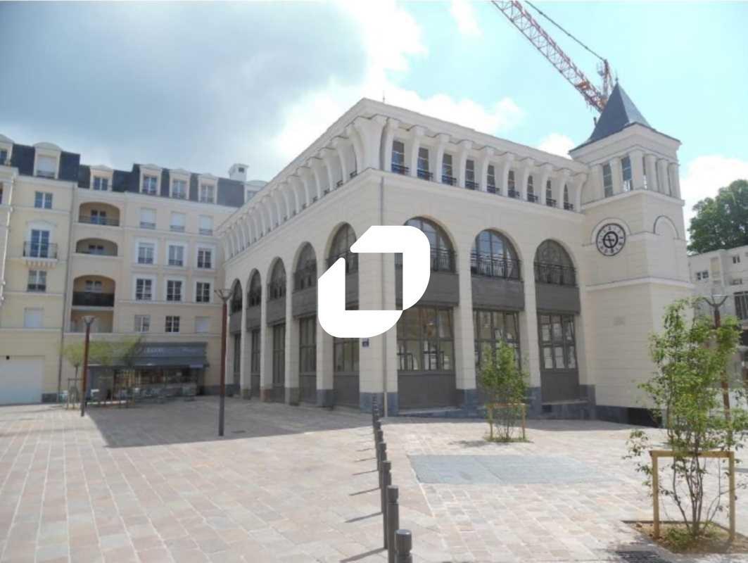 Office in Chaville to rent Building Photo- Image 1 of 8