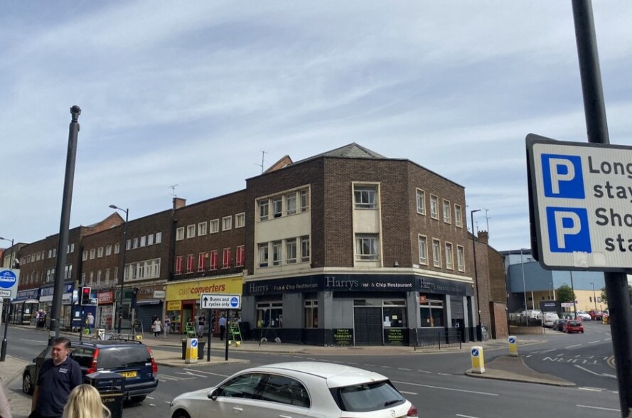 69-71 Kirkgate, Wakefield for sale - Building Photo - Image 2 of 4