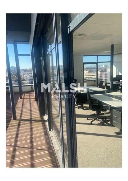 Office in Villeurbanne to rent - Interior Photo - Image 3 of 6