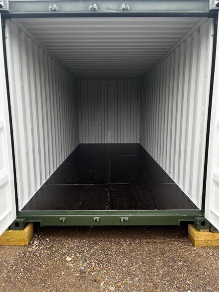 Sandy Ln, Shefford to rent - Building Photo - Image 3 of 10