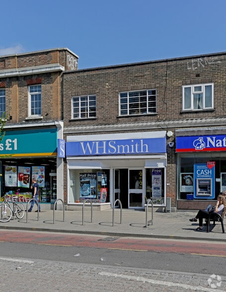 112 High St, New Malden to rent - Primary Photo - Image 1 of 5