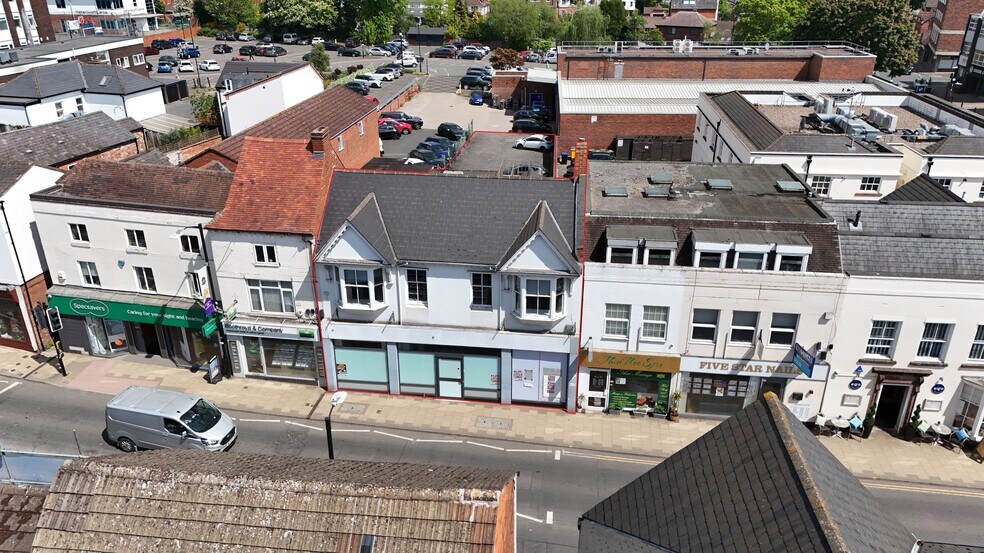 21-23 The Square, Kenilworth to rent - Building Photo - Image 1 of 11