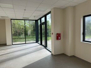12 Rue De L'Equerre, Saint-Ouen-l'Aumône to rent Interior Photo- Image 2 of 14