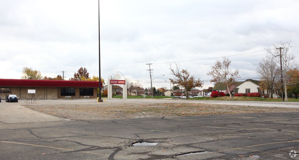 6336 E Livingston Ave, Reynoldsburg, OH for rent - Primary Photo - Image 1 of 4