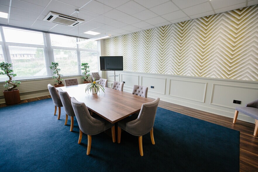 Riverside Dr, Cleckheaton to rent - Interior Photo - Image 3 of 14