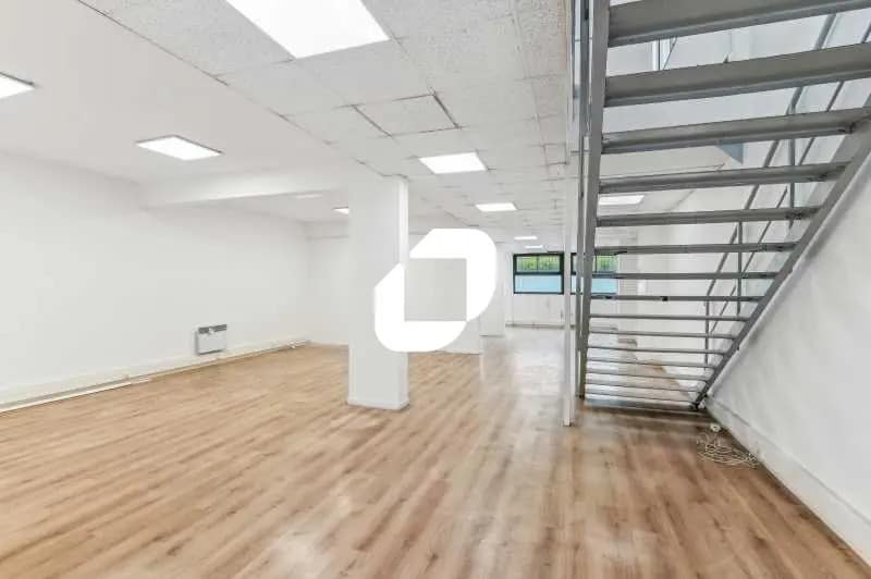 Vente Bureaux 273 m² à 717 m² - Photo 1