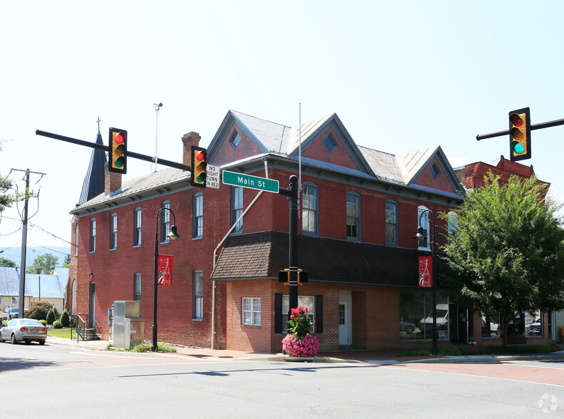 101 S Main St, Woodstock, VA for sale - Primary Photo - Image 1 of 1