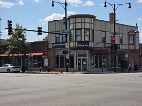 4801-4821 W Irving Park Rd, Chicago, IL to rent Interior Photo- Image 1 of 4