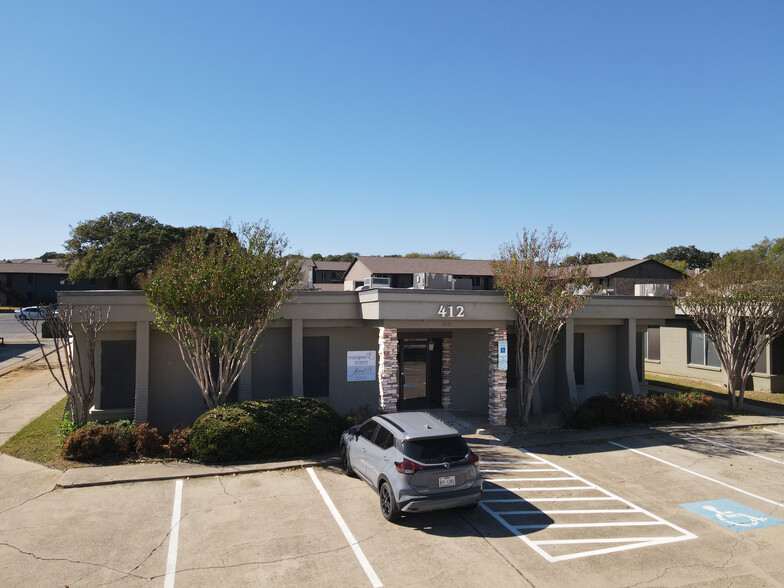 400 S Carroll Blvd, Denton, TX for rent - Building Photo - Image 1 of 20