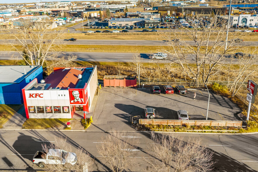 224 Edmonton Trail, Airdrie, AB for sale - Primary Photo - Image 1 of 30