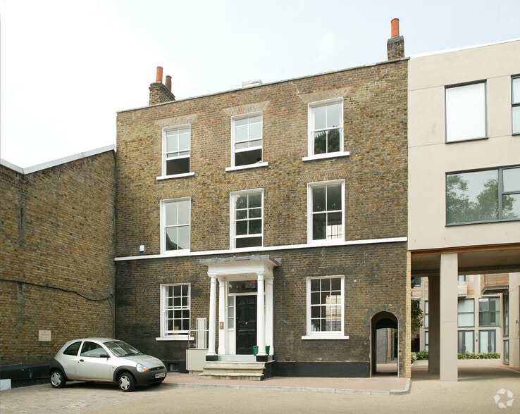 57 Dalston Ln, London to rent - Primary Photo - Image 1 of 7