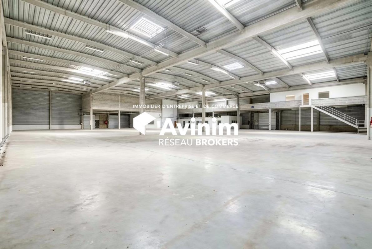 Industrial in Evry Courcouronnes to rent Interior Photo- Image 1 of 3