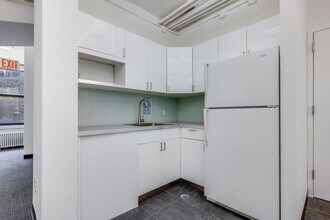535 Eighth Ave, New York, NY to rent Interior Photo- Image 2 of 4