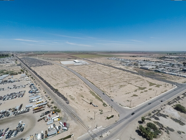 Towne Center Pky, Calexico, CA for sale - Building Photo - Image 2 of 11