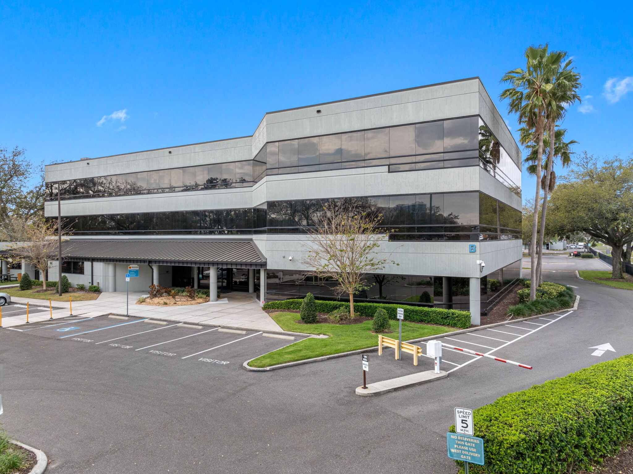 6801 E Hillsborough Ave, Tampa, FL to rent Building Photo- Image 1 of 127