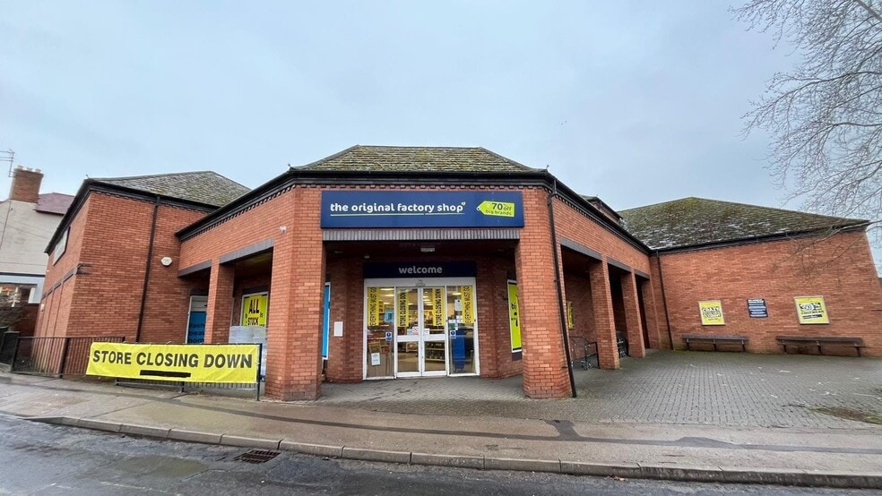 23 Oxford St, Southam to rent - Building Photo - Image 1 of 21