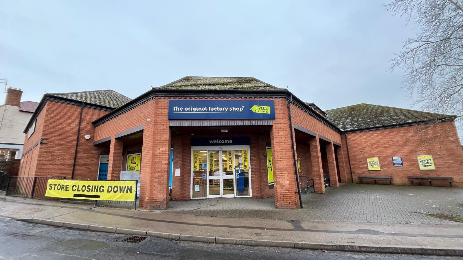 23 Oxford St, Southam to rent Building Photo- Image 1 of 22