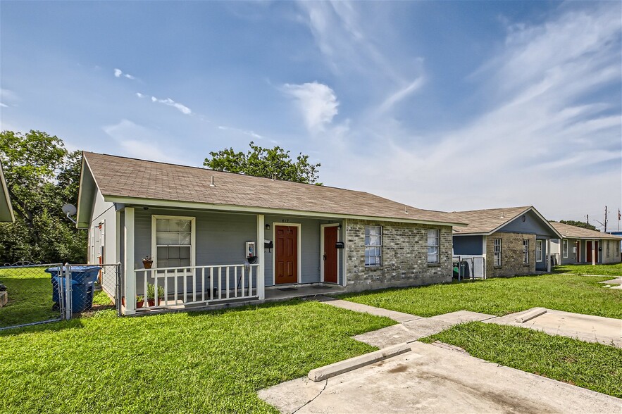 812 W Olmos Dr, San Antonio, TX for sale - Primary Photo - Image 1 of 30