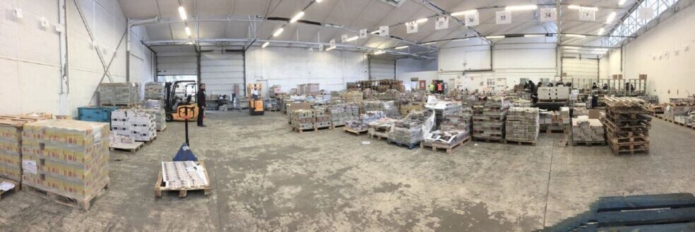 Light Industrial in Massy to rent - Building Photo - Image 2 of 10