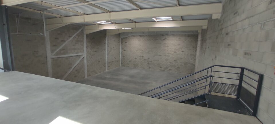 Light Industrial in Tignieu-Jameyzieu for sale - Interior Photo - Image 3 of 5