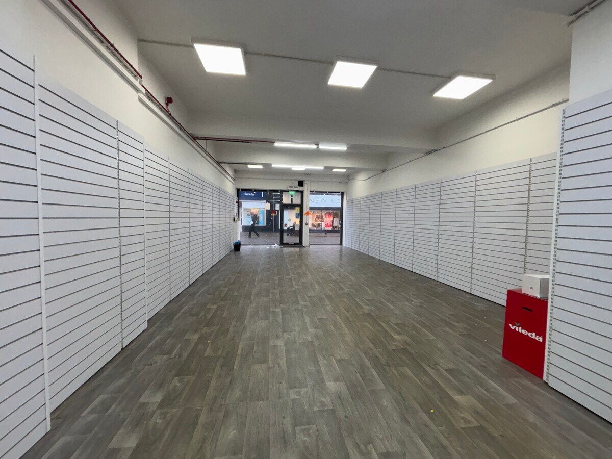 82-84 Dockhead St, Saltcoats, NAY KA21 5EL - Unit 82 -  - Interior Photo - Image 1 of 1