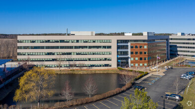 101 Edgewater Dr, Wakefield, MA for rent Building Photo- Image 1 of 1