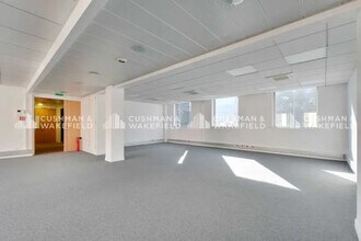 Office in Boulogne-Billancourt to rent Building Photo- Image 2 of 9