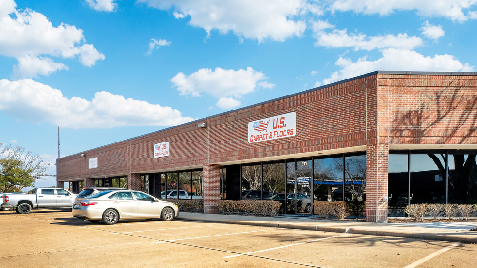 12705 S Kirkwood Rd, Stafford, TX for rent - Building Photo - Image 1 of 6