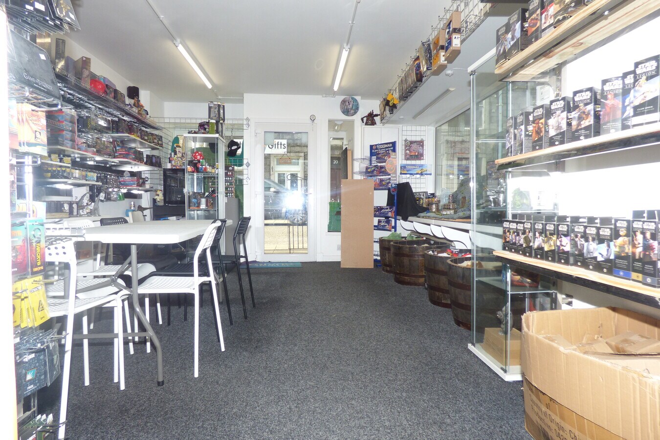 27 Victoria St, Newton Stewart, DGY DG8 6NL - Unit 27 -  - Interior Photo - Image 1 of 5