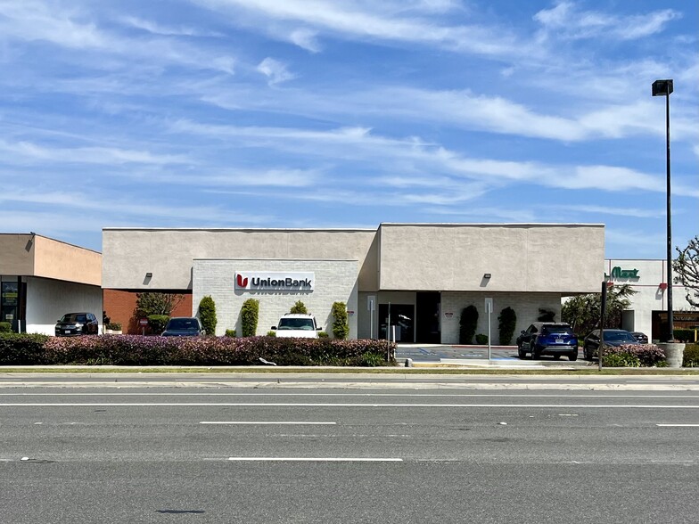 24030 Hawthorne Blvd, Torrance, CA for rent - Building Photo - Image 1 of 3