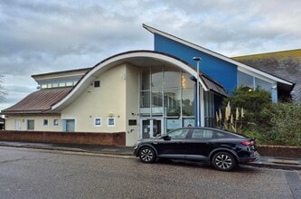 9 Mitchell Rd, Poole to rent Building Photo- Image 1 of 1
