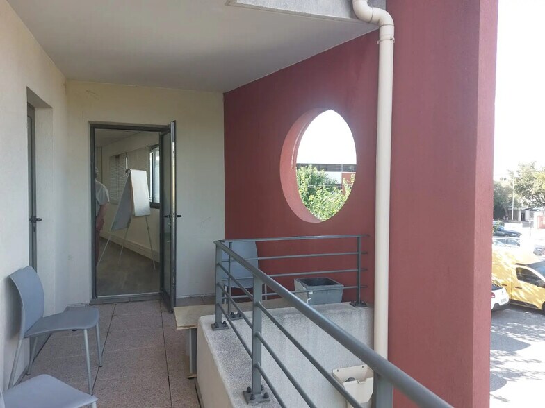 Office in La Valette-du-Var to rent - Building Photo - Image 2 of 5