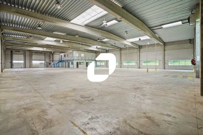 Light Industrial in Chilly-Mazarin to rent - Interior Photo - Image 2 of 14