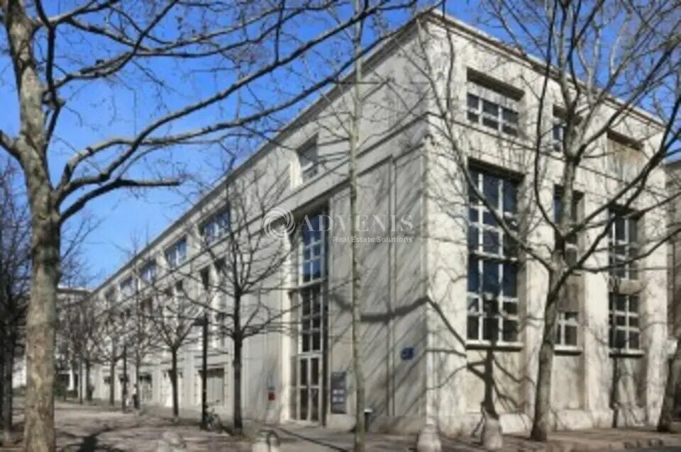 Location Bureaux 345 m² - Photo 1