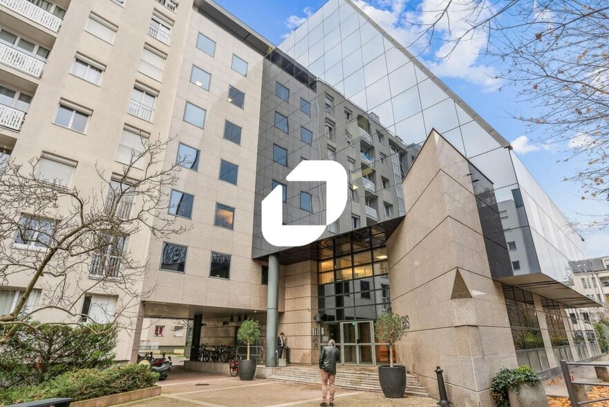 160 Rue Des Paris, Boulogne-Billancourt to rent - Building Photo - Image 1 of 14
