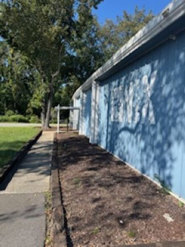 More details for 2470 Air Park Rd, Charleston, SC - Industrial to Rent