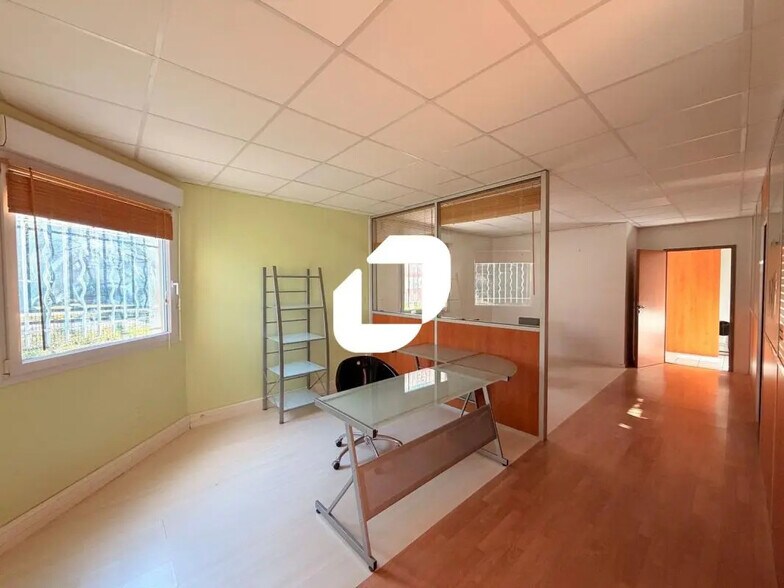 Office in Eybens to rent - Building Photo - Image 3 of 14