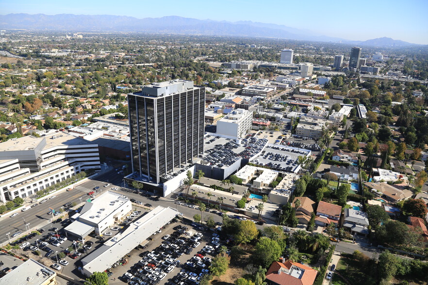 15760 Ventura Blvd, Encino, CA for rent - Aerial - Image 3 of 8