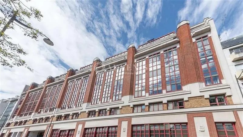 Office in Paris for sale Building Photo- Image 1 of 11