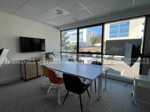 392 Avenue Des Genévriers, La Ciotat to rent Interior Photo- Image 2 of 11